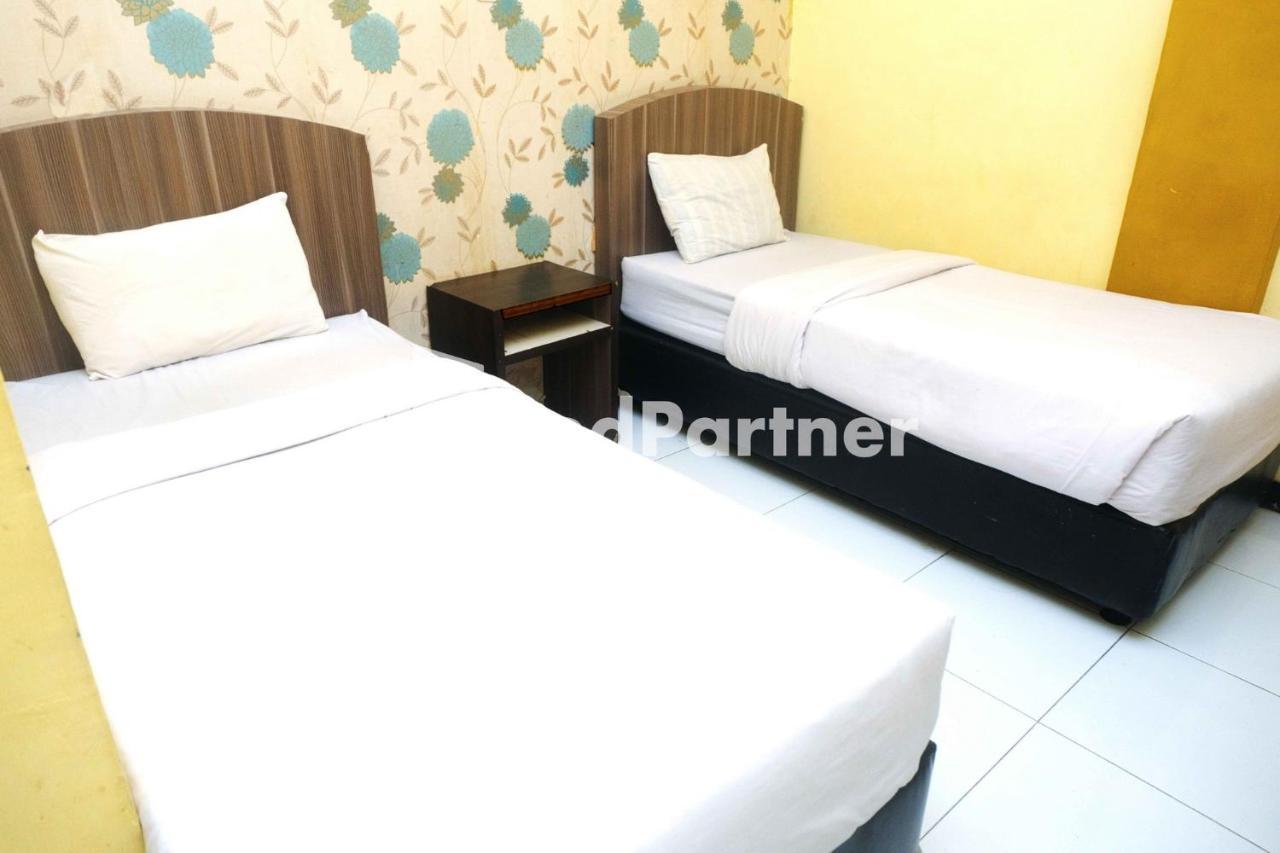 Hotel Permata Makassar Mitra Reddoorz Balangberu Exterior photo
