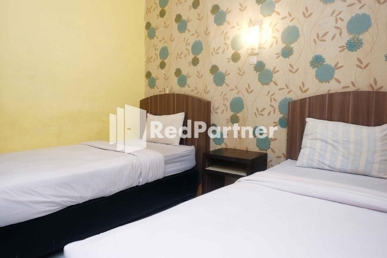 Hotel Permata Makassar Mitra Reddoorz Balangberu Exterior photo